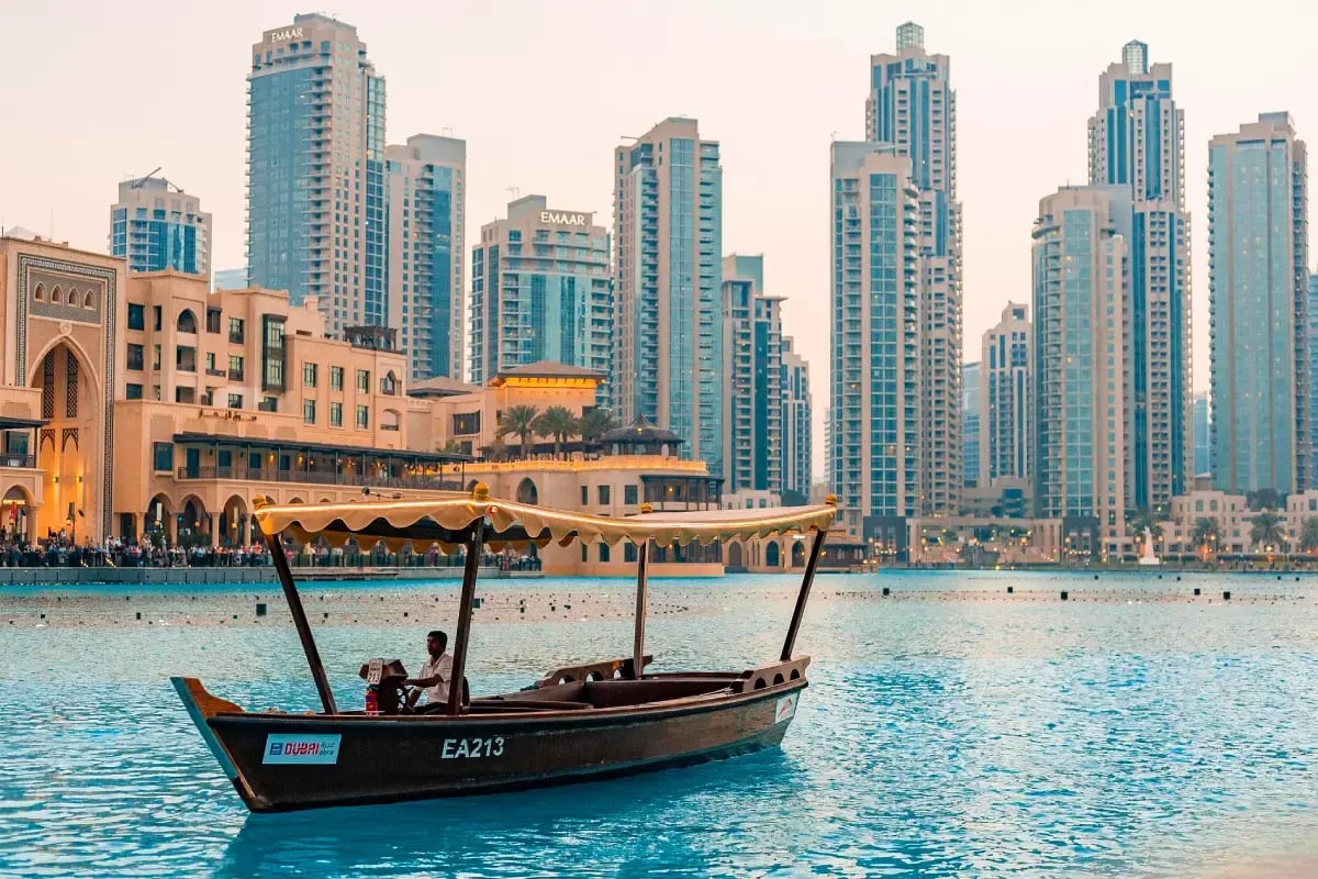 01-pet-sitting-industry-stats-dubai-downtown