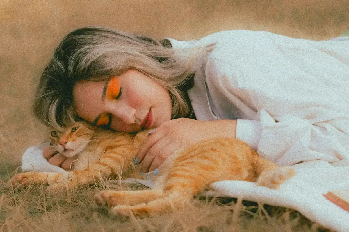 Mental Health Benefits of Owning a Cat